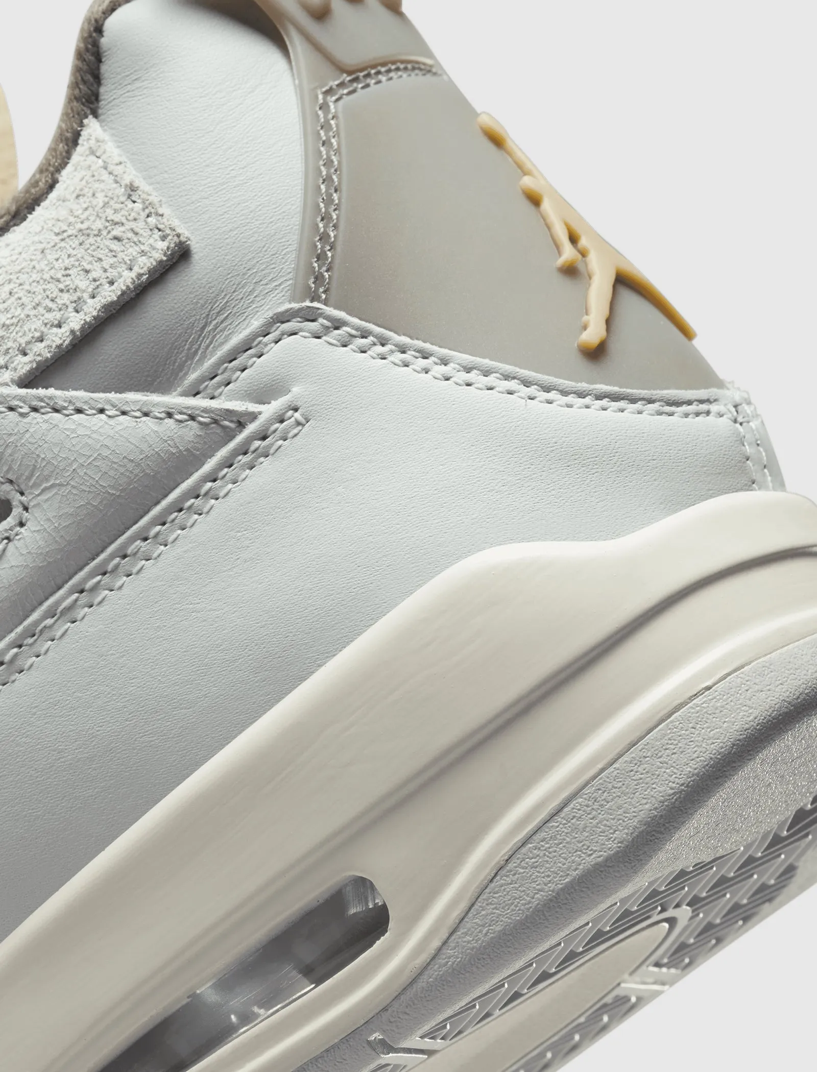 AIR JORDAN 4 RETRO SE "CRAFT"