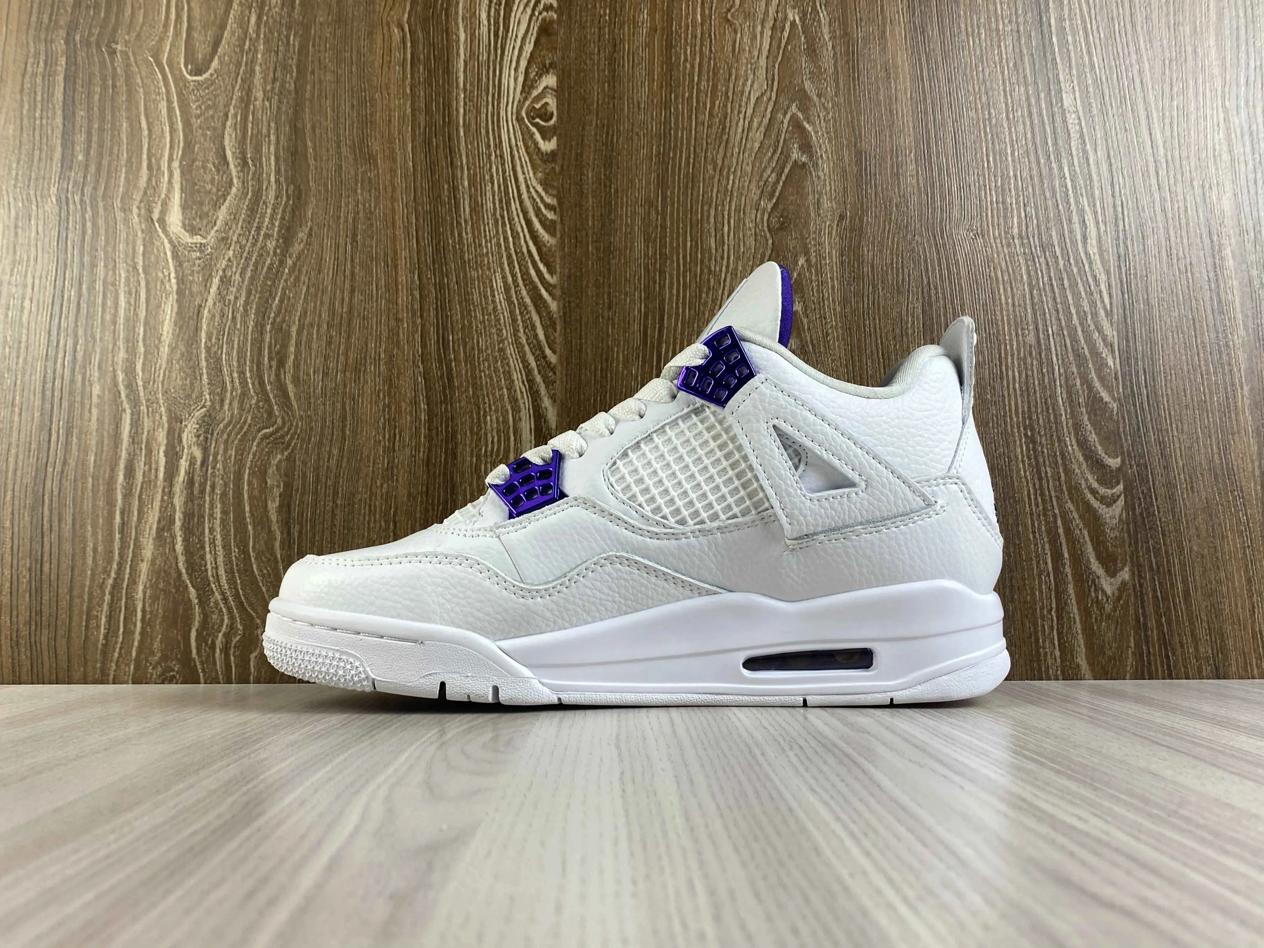 Classic Retro 4 Sneakers - Metallic Purple