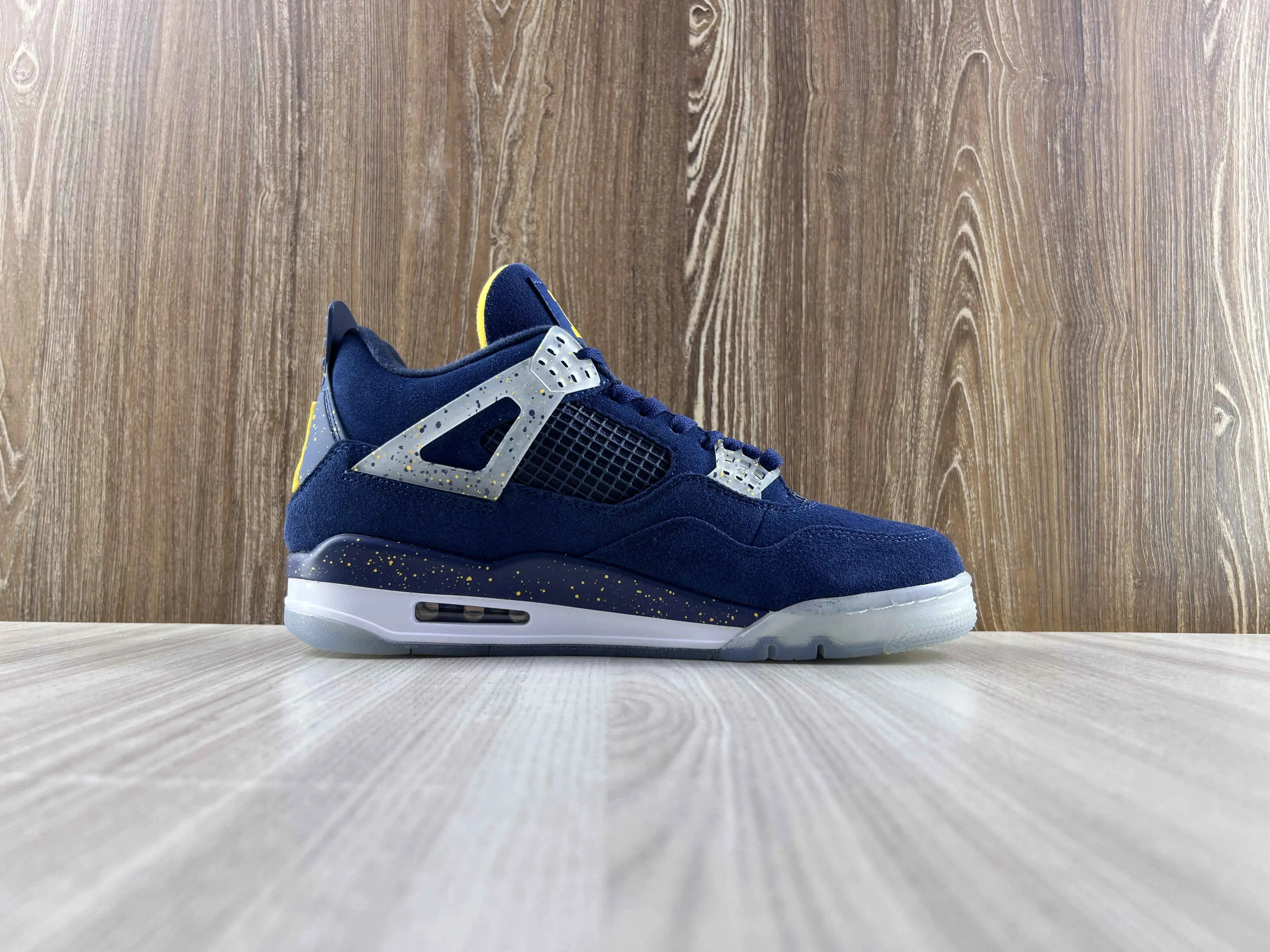 Classic Retro 4 Sneakers - Michigan