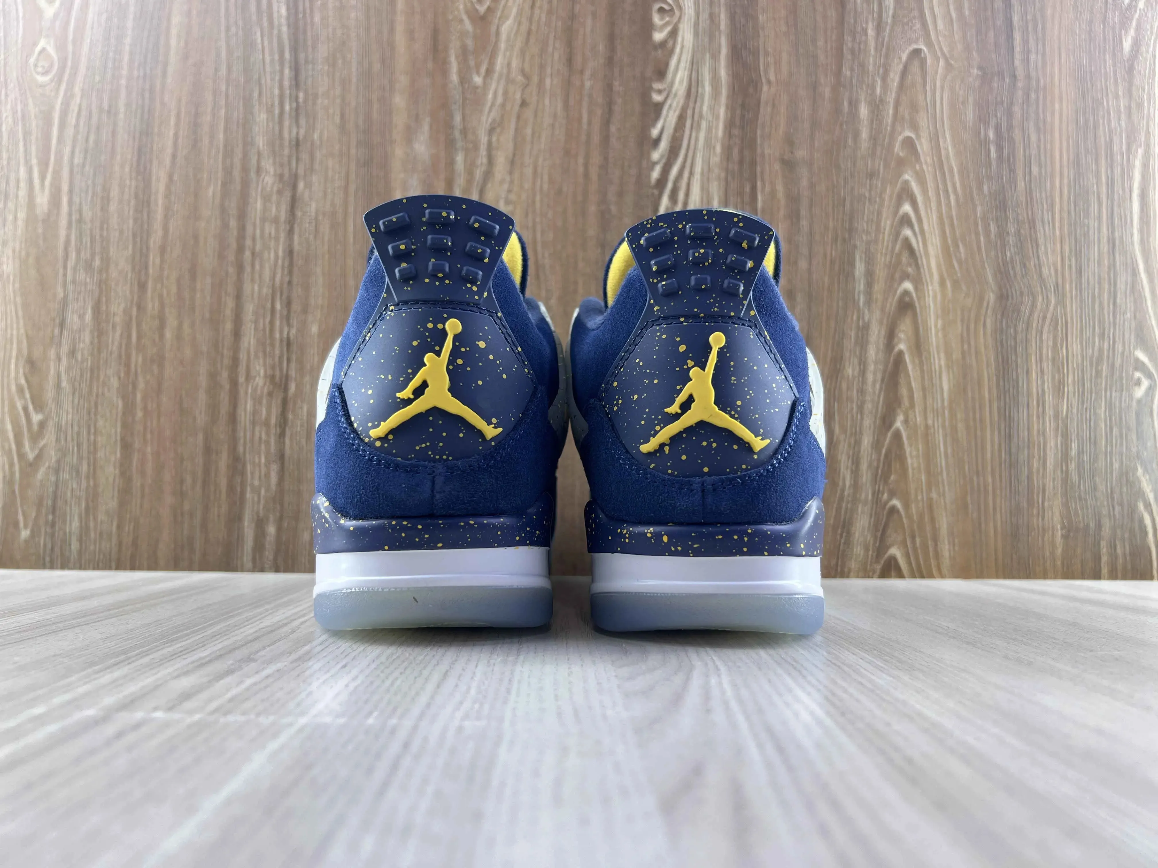 Classic Retro 4 Sneakers - Michigan