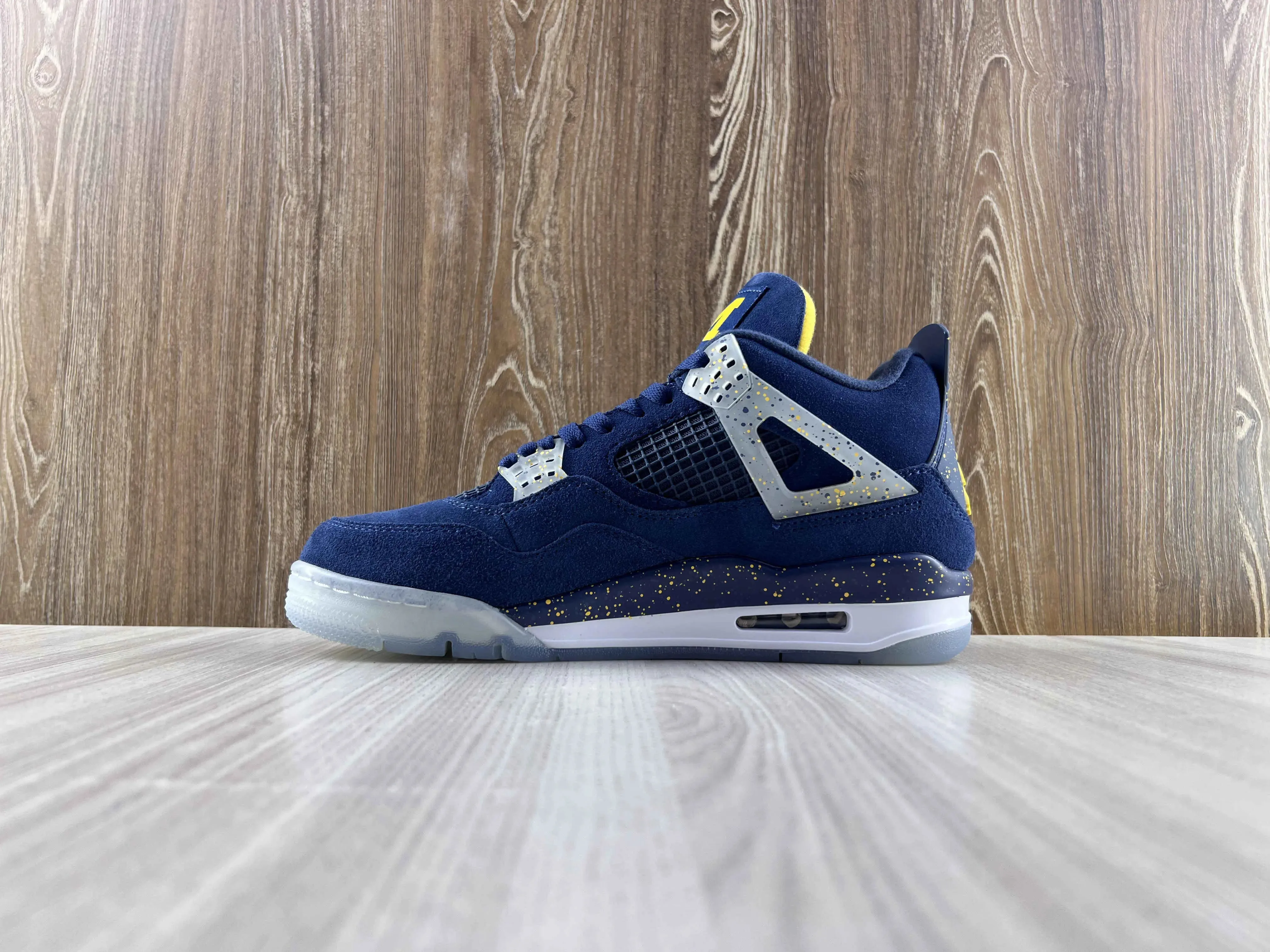 Classic Retro 4 Sneakers - Michigan