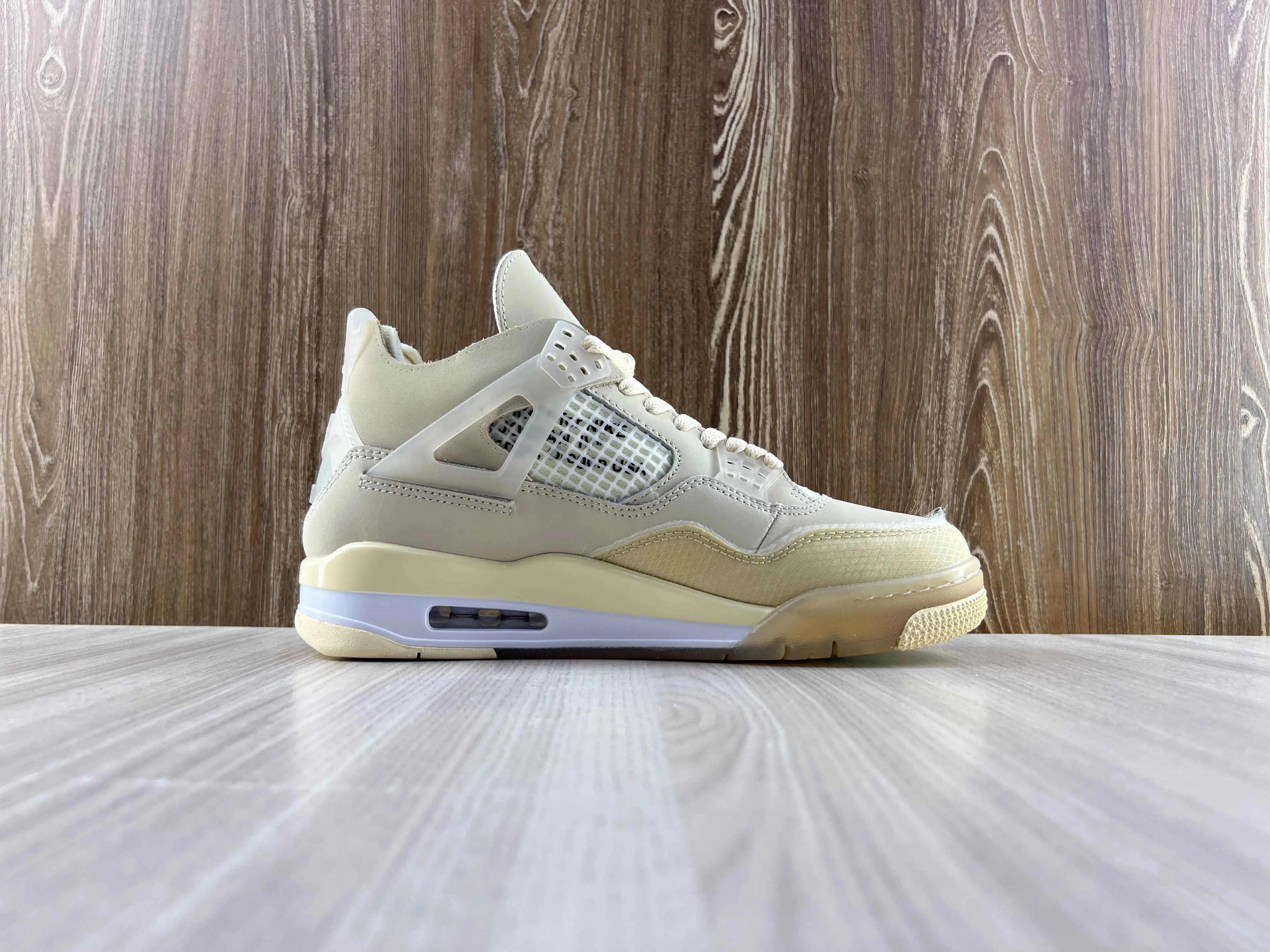 Classic Retro 4 Sneakers - Off White