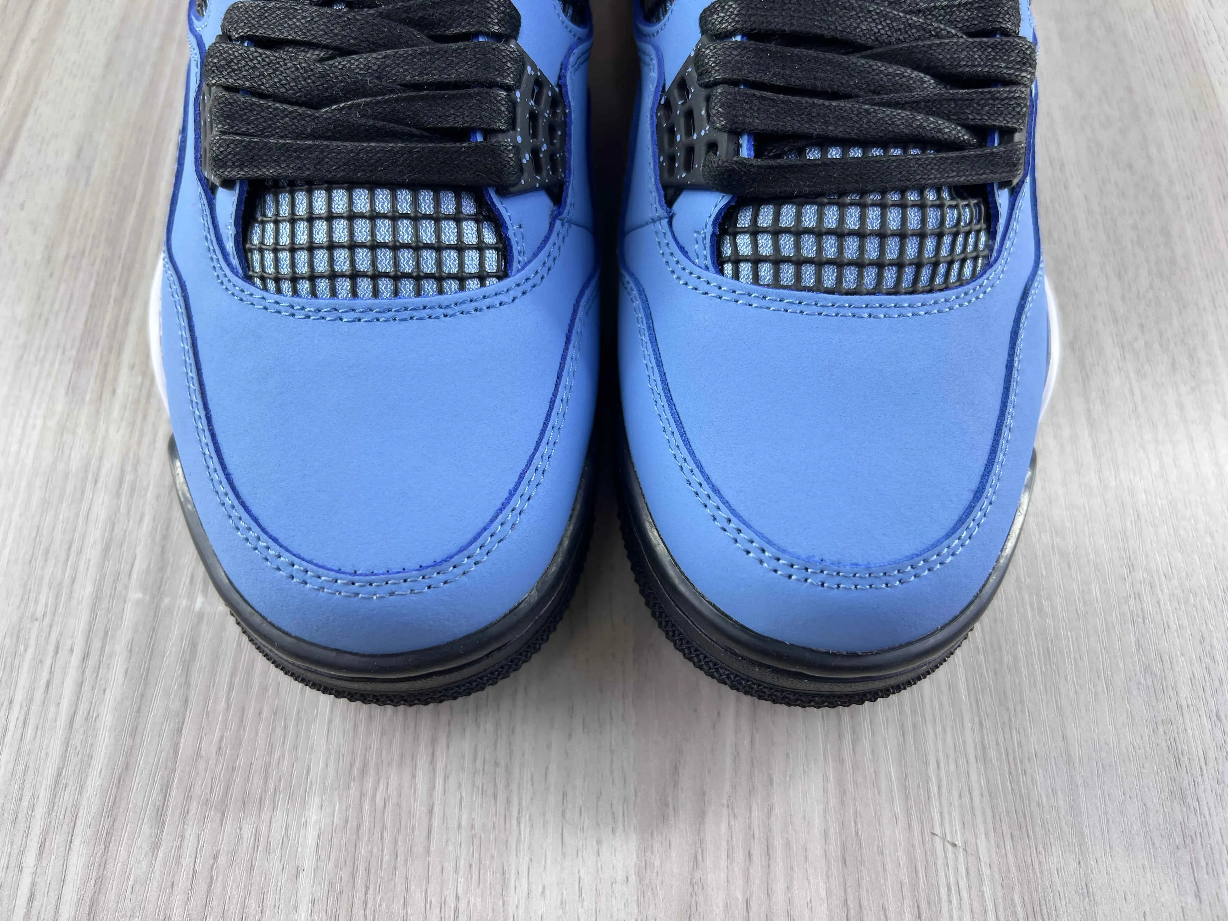 Classic Retro 4 Sneakers - Travis Scott Cactus Jack