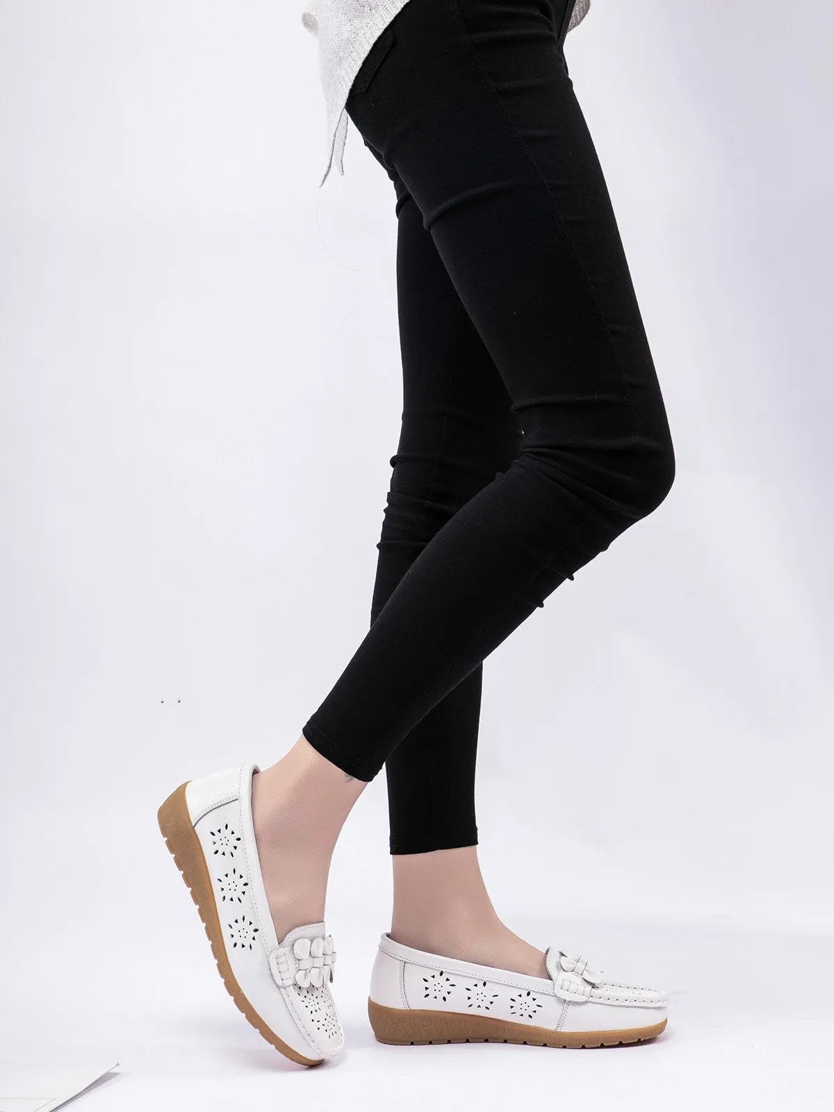 Cowhide Hollow Casual Flat Shoes