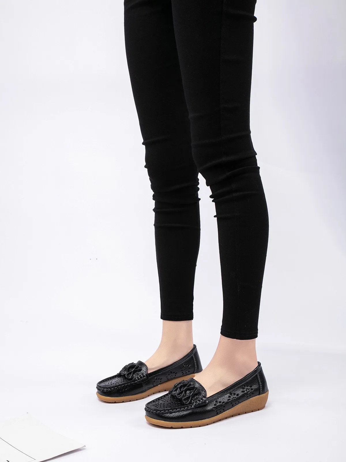 Cowhide Hollow Casual Flat Shoes