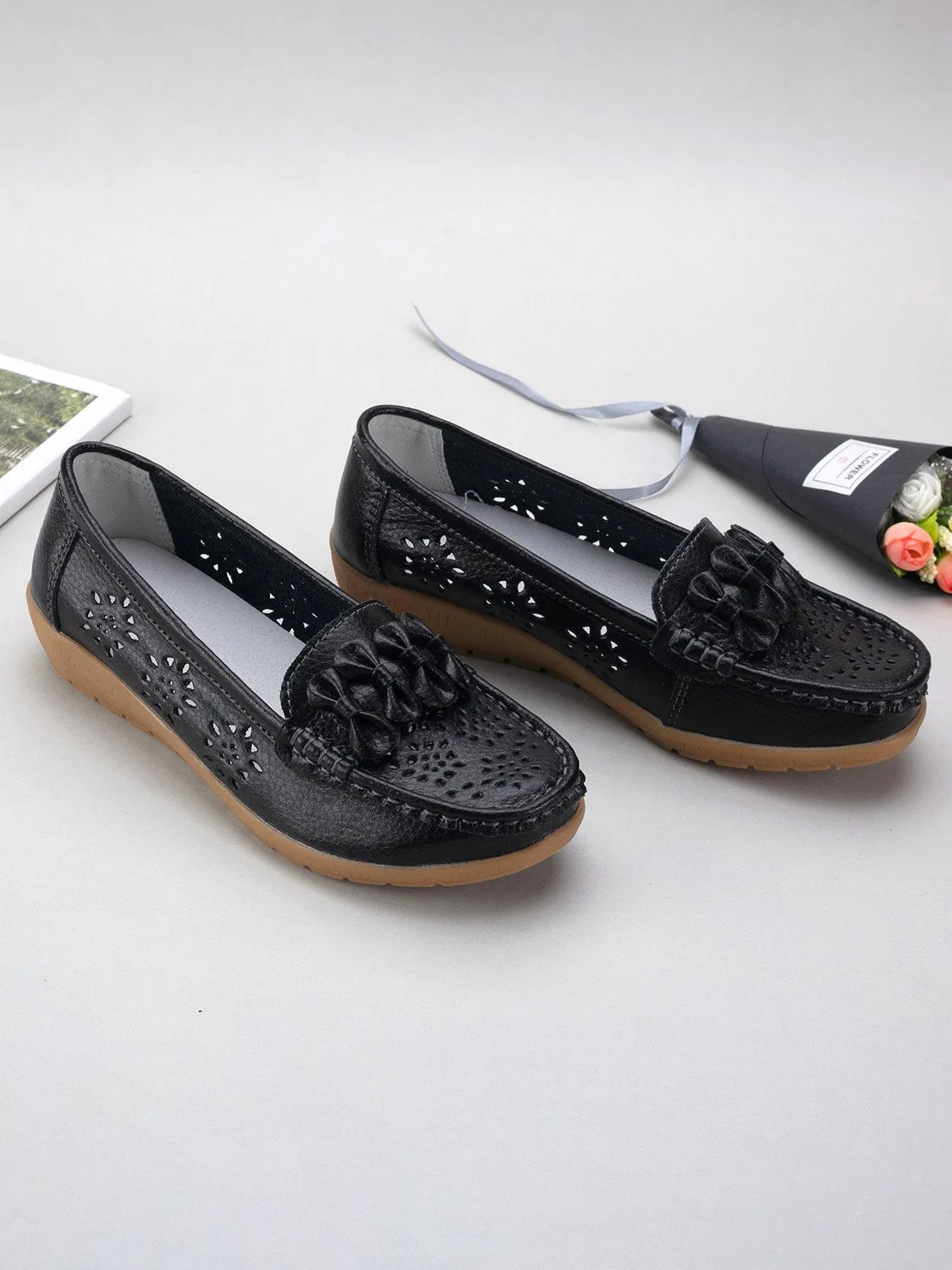 Cowhide Hollow Casual Flat Shoes