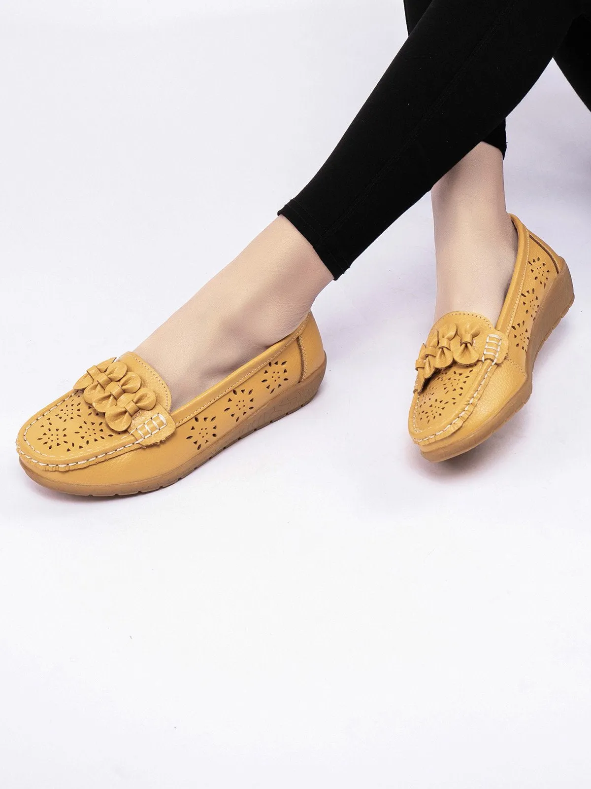 Cowhide Hollow Casual Flat Shoes