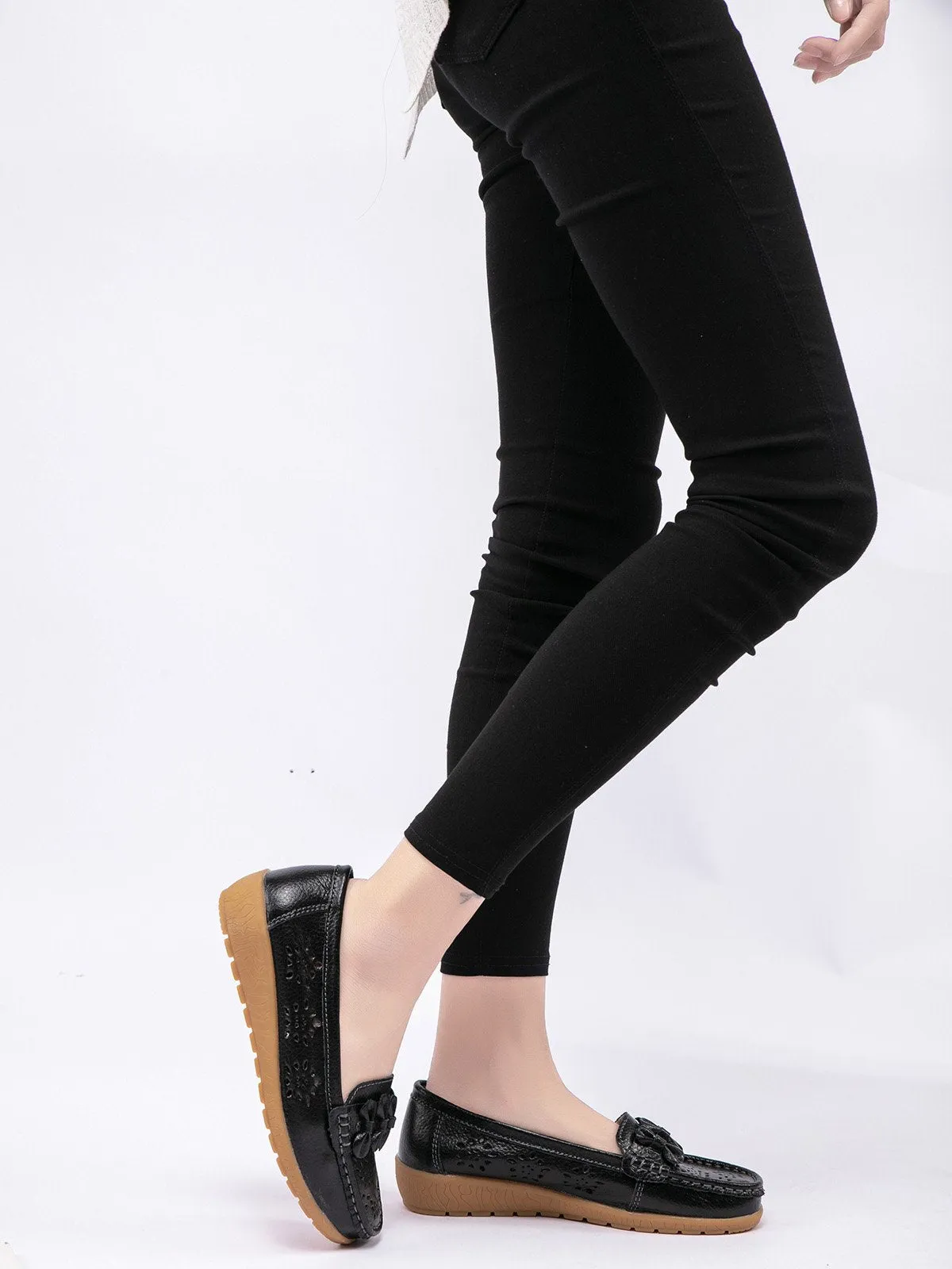 Cowhide Hollow Casual Flat Shoes