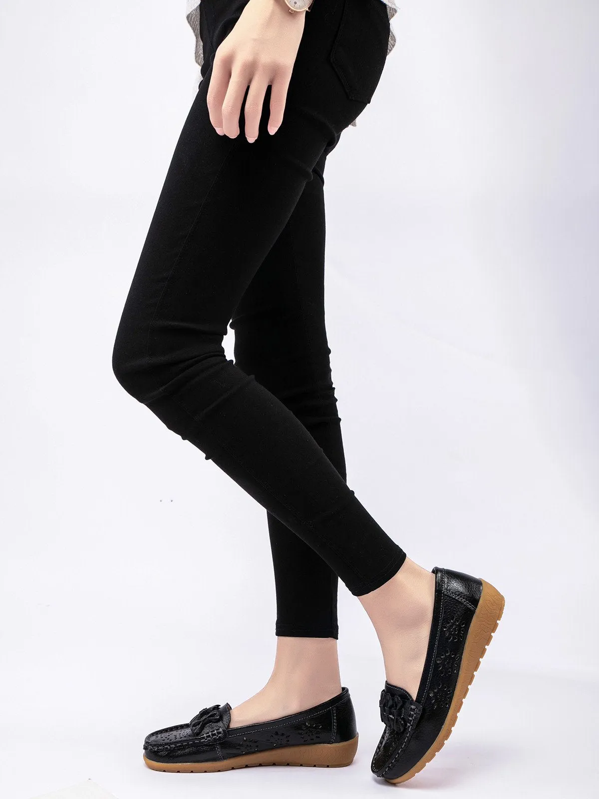 Cowhide Hollow Casual Flat Shoes