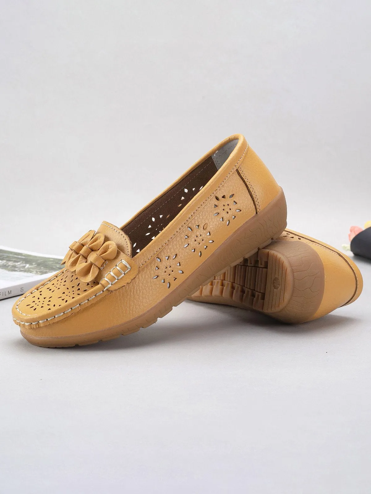 Cowhide Hollow Casual Flat Shoes
