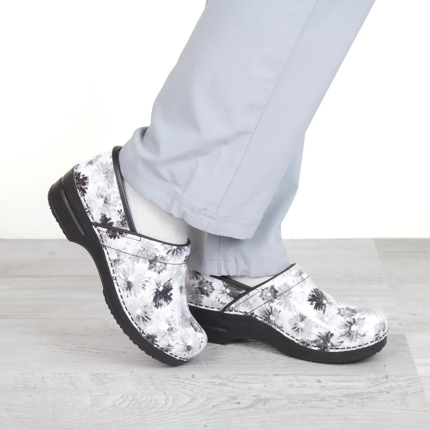 Inkwell Women's Clog in Black