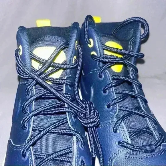 NWOT Nike Manoa Leather Boots BQ5372 401 Navy/Yellow/White Big Kids Size 5.5Y