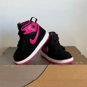 RARE 2015 Nike Air Jordan 1 Retro High ‘Vivid Pink’ Toddler Sneakers - SZ 6 C