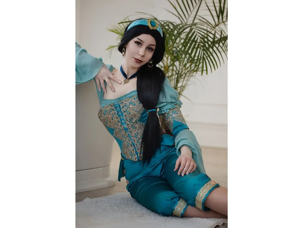 Renaissance dress with pantaloons and open skirt