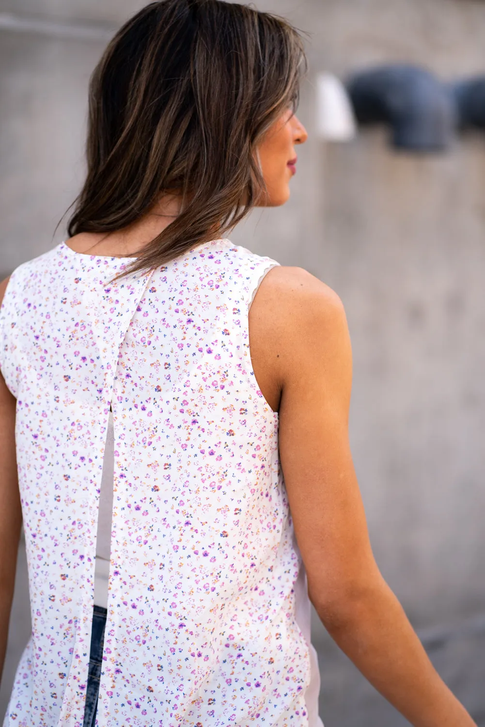 Tie Back Sleeveless Floral Top